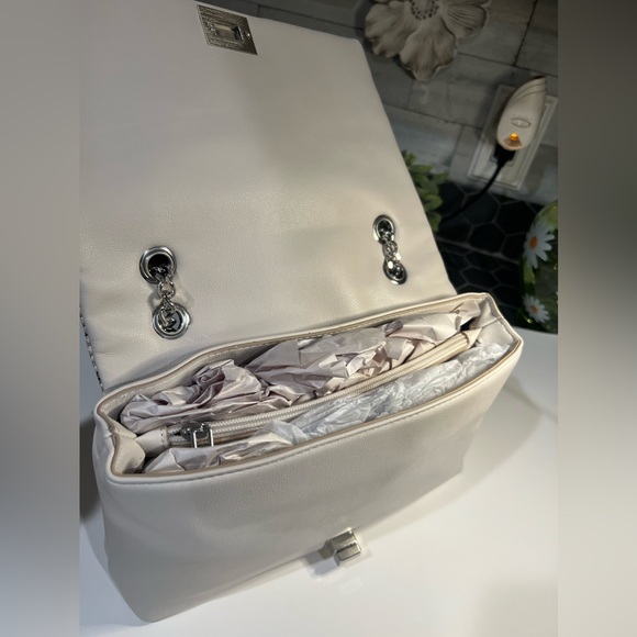 INC International Concepts Small Shoulder Bag - Picture 4 of 10